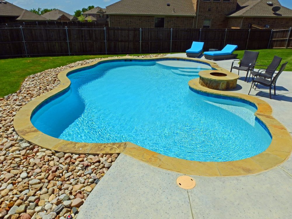 3 Great Reasons To Hire A Professional Pool Builder