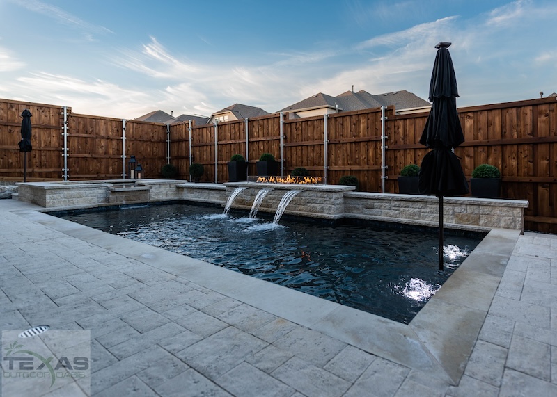Modern Pool Features That Transform Your Backyard into a Resort-Style Retreat Modern Pool Features That Transform Your Backyard into a Resort-Style Retreat