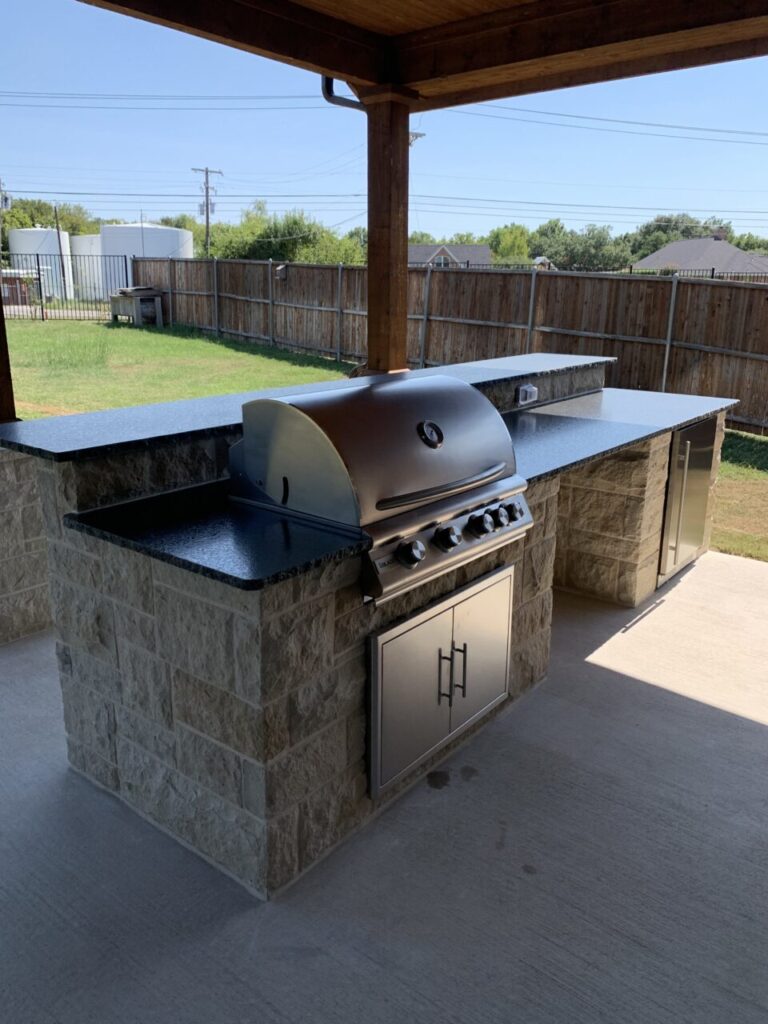 Outdoor Kitchen by Texas Outdoor Oasis