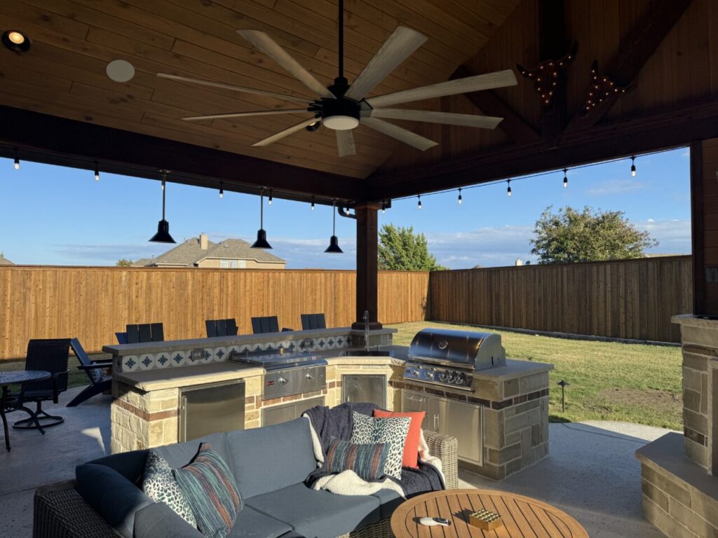 Outdoor Kitchen by Texas Outdoor Oasis