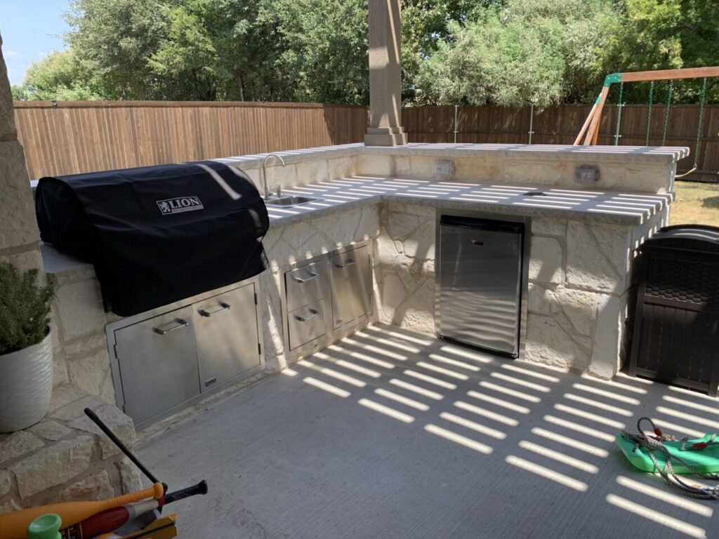 Outdoor Kitchen by Texas Outdoor Oasis