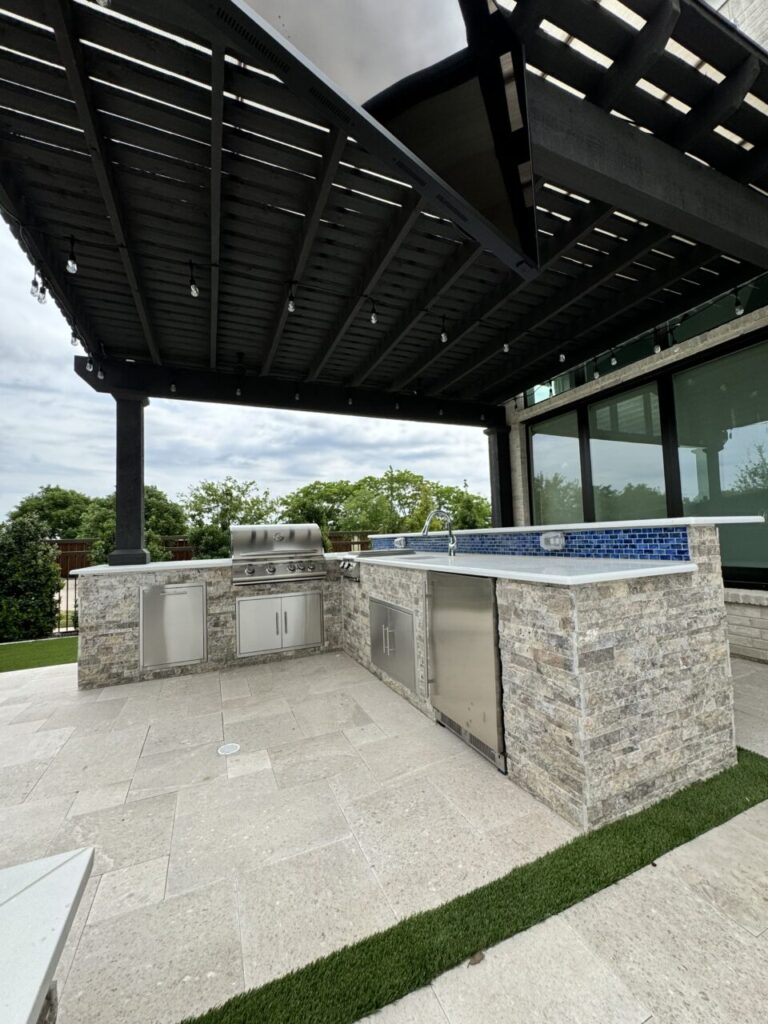 Outdoor Kitchen by Texas Outdoor Oasis