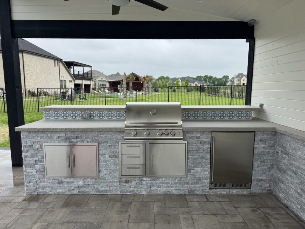 Outdoor Kitchen by Texas Outdoor Oasis