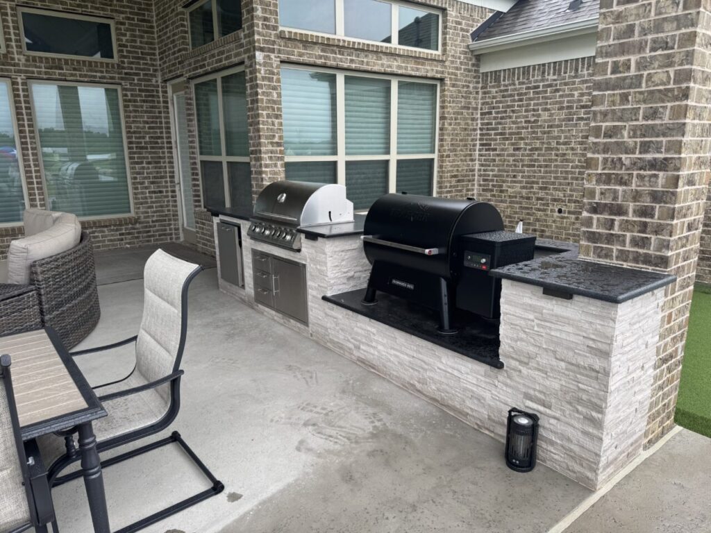 Outdoor Kitchen by Texas Outdoor Oasis